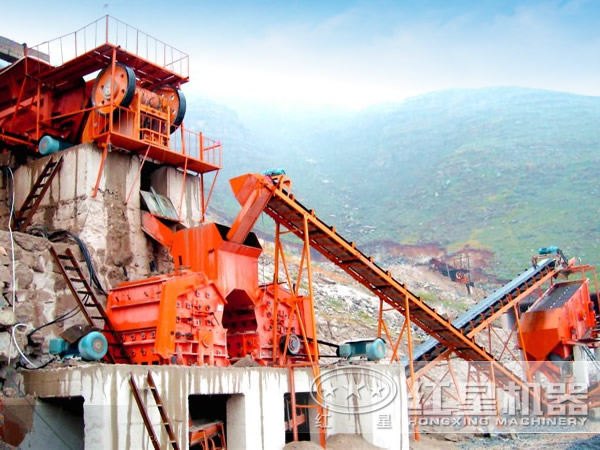 工作中的细碎机 工作中的细碎机