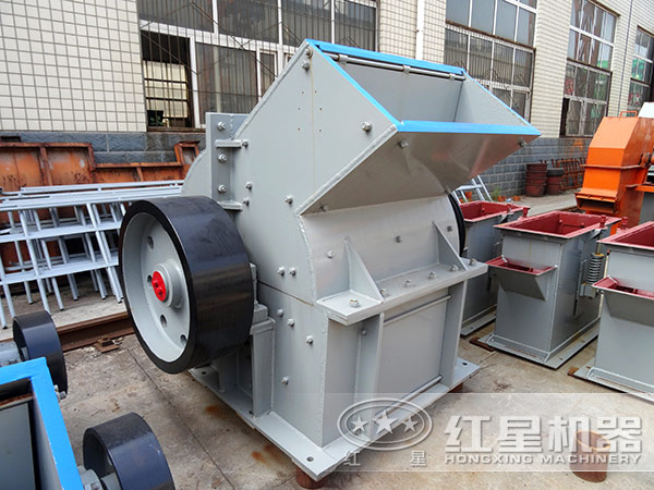 锤式破碎机实拍 锤式破碎机实拍