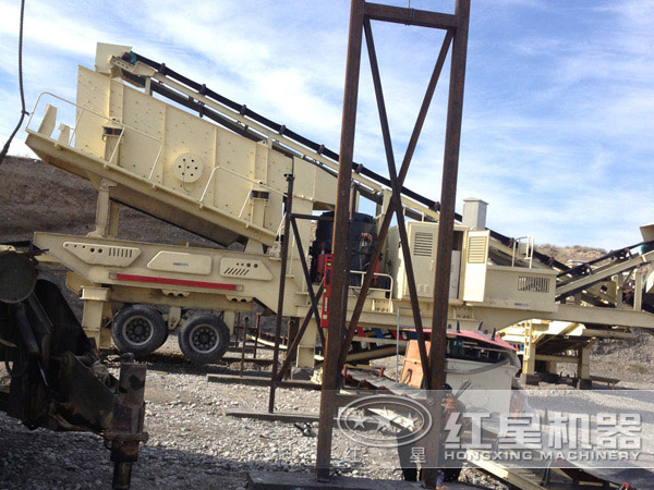 移动圆锥破碎机工作现场 移动圆锥破碎机工作现场