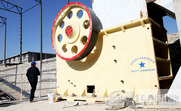 红星碎石机作业现场 红星碎石机作业现场
