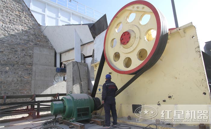 颚式破碎机 颚式破碎机