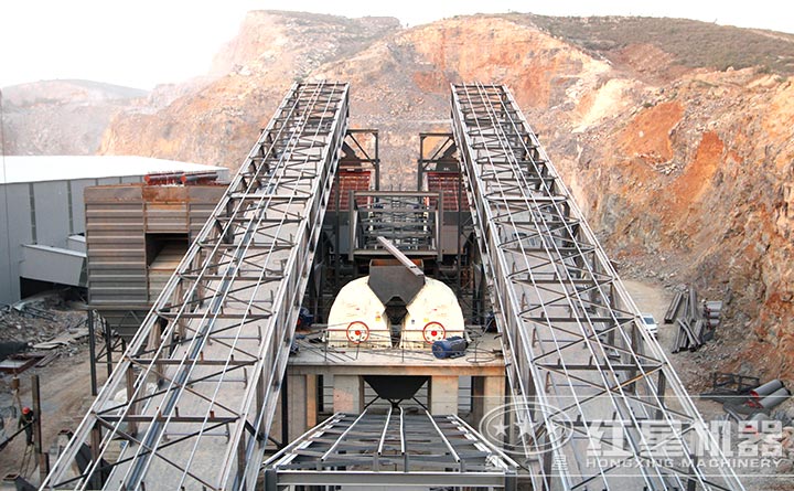 大型石灰石碎石生产线安装现场 大型石灰石碎石生产线安装现场