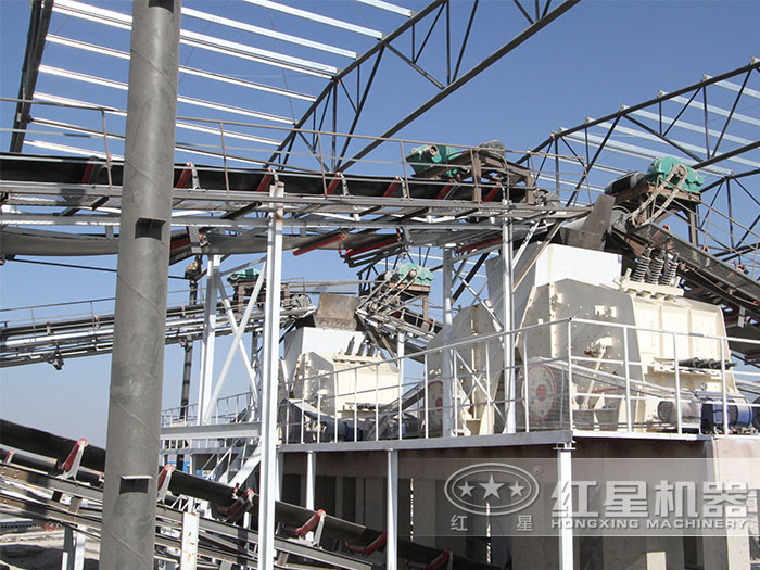 小型反击式破石头机械生产现场 小型反击式破石头机械生产现场