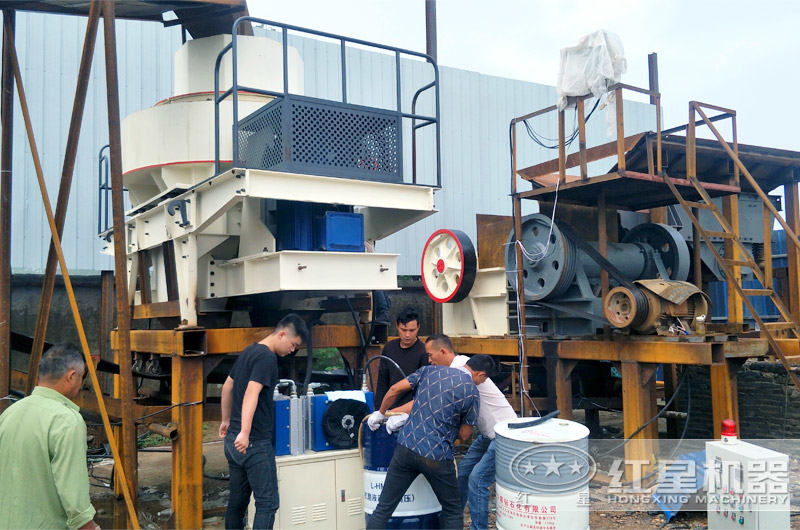 新型环保制砂生产线构建现场 新型环保制砂生产线构建现场