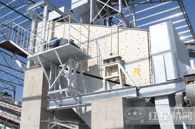 振动筛制造厂家就找河南红星，固定式、移动式都有