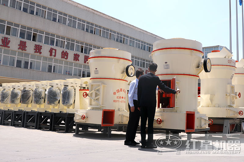 客户前来厂区进行参观考察 客户前来厂区进行参观考察