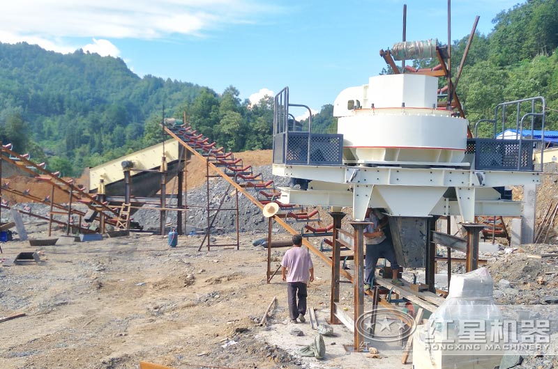 VSI冲击式破碎机安装现场 VSI冲击式破碎机安装现场