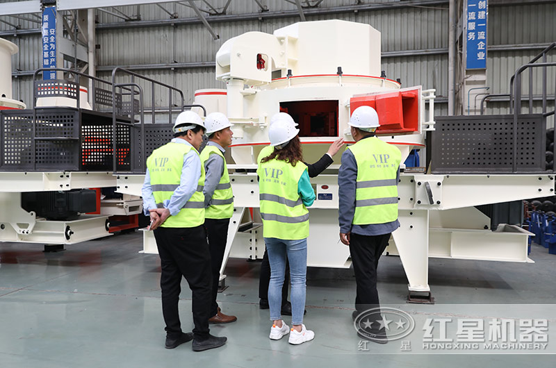 石头制砂机投资大吗？球磨机和制砂机哪个制砂效果好