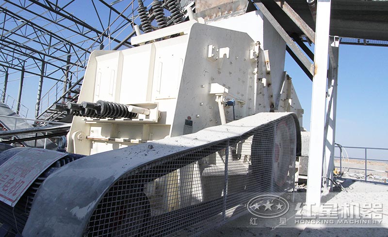 石灰石碎成2mm，用复合破还是反击破制沙机？设备参与招标项目吗？