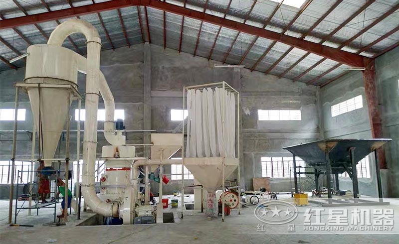 雷蒙磨粉机工作现场实拍 雷蒙磨粉机工作现场实拍