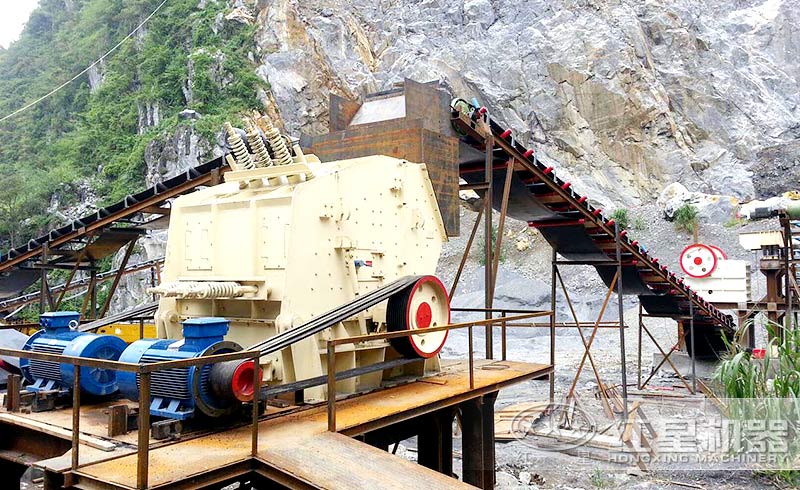 反击式破碎机工作现场 反击式破碎机工作现场