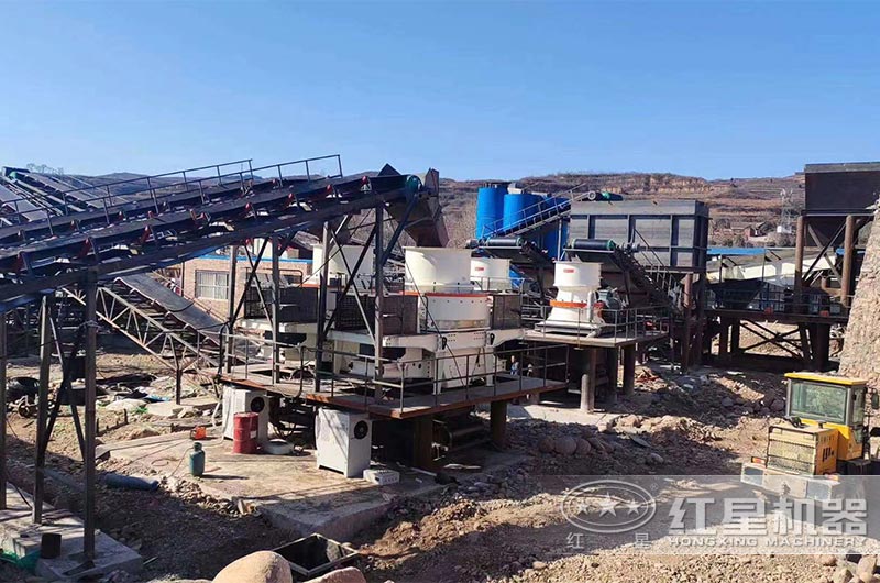 机械式粉碎机处理石料现场 机械式粉碎机处理石料现场