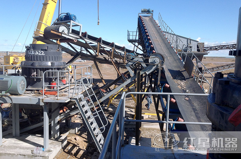 硬岩破碎机现场实拍，破碎花岗岩