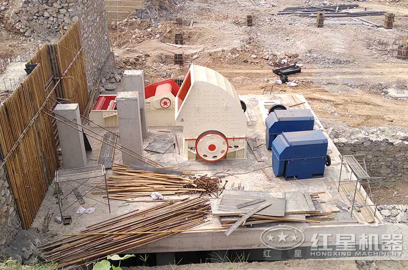 1615重锤破碎机参数_产量是多少？