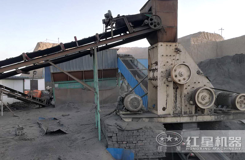 双级破碎机轻松破碎湿料！设备型号参数介绍