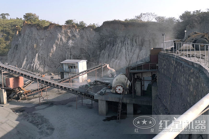 1214重锤破生产现场，破碎煤矸石