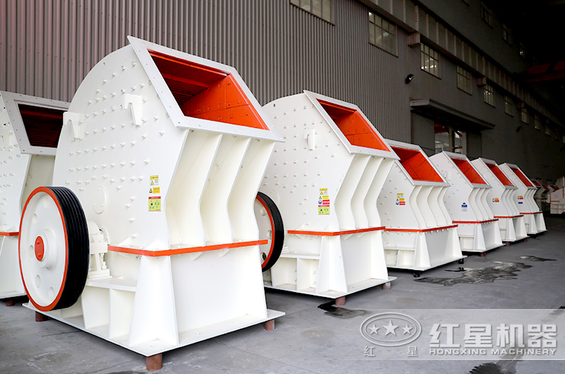 PCZ型重锤式破碎机，碎石一次成型
