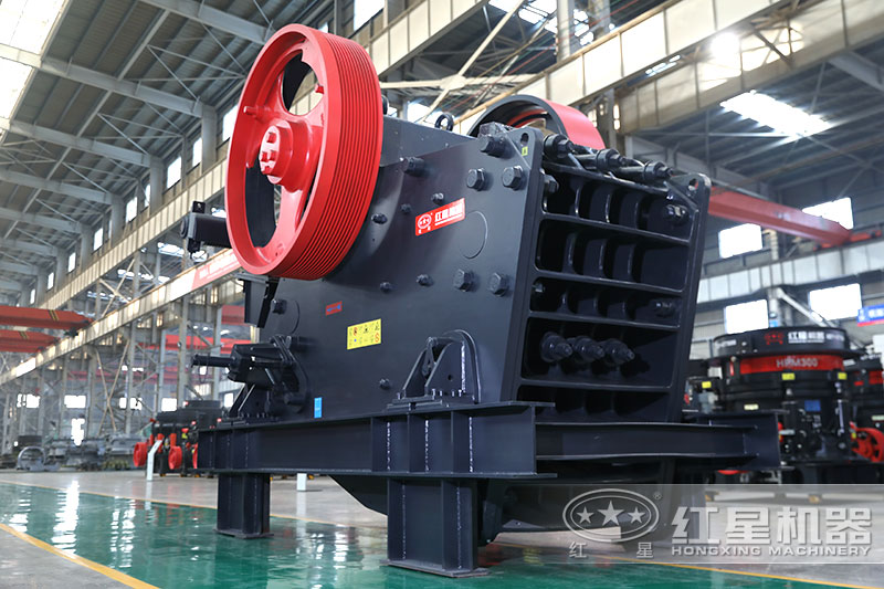 打鹅卵石用什么破碎机？全套设备多少钱一套