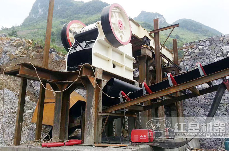 石料破碎机作业 石料破碎机作业