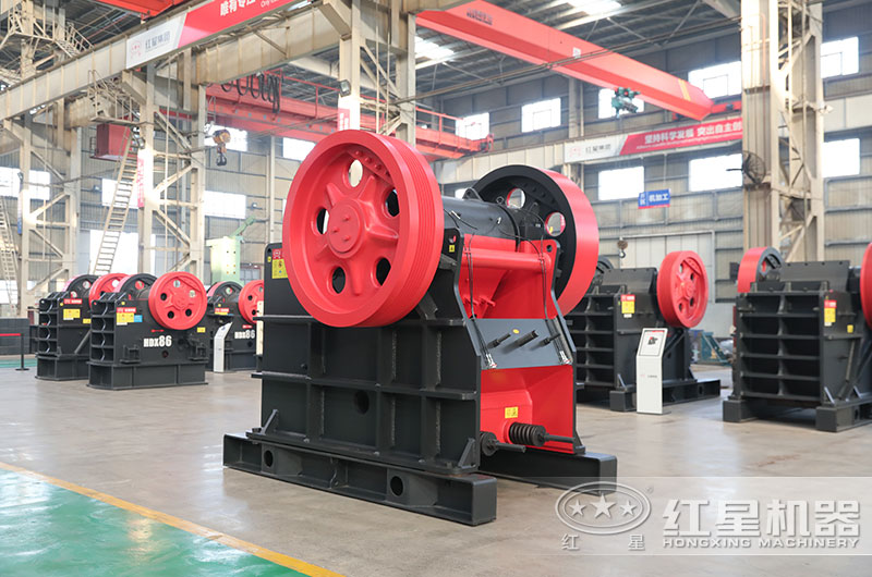 鄂式石灰石粉碎机图片 鄂式石灰石粉碎机图片