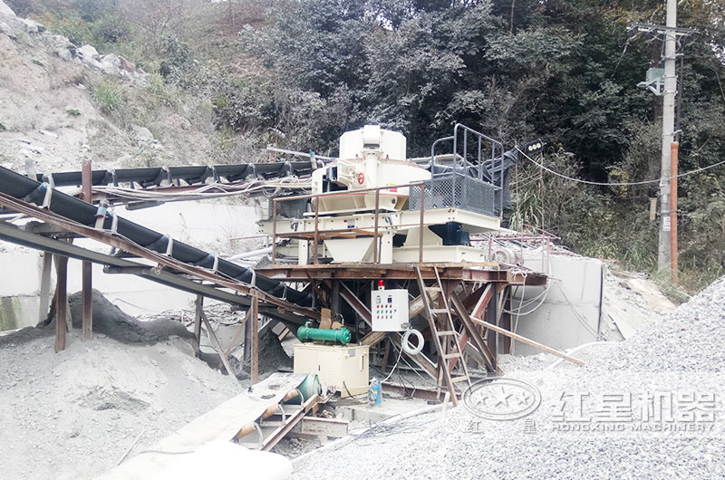 风化岩制砂现场 风化岩制砂现场