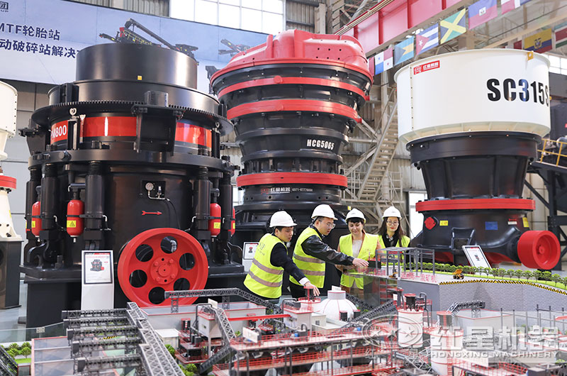 客户来厂考察设备