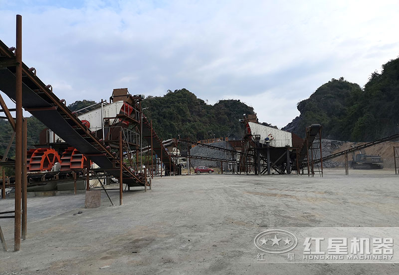 方案三配置现?。浩扑榛?制砂机+洗砂机，费用80万以上