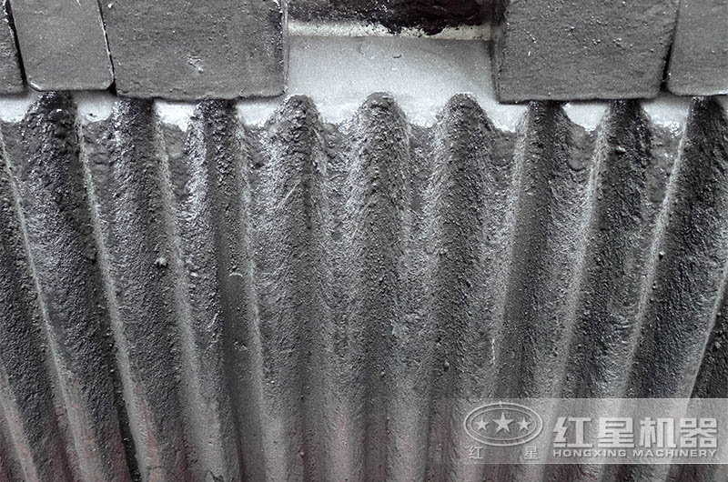 新型颚式破碎机——颚版 新型颚式破碎机——颚版