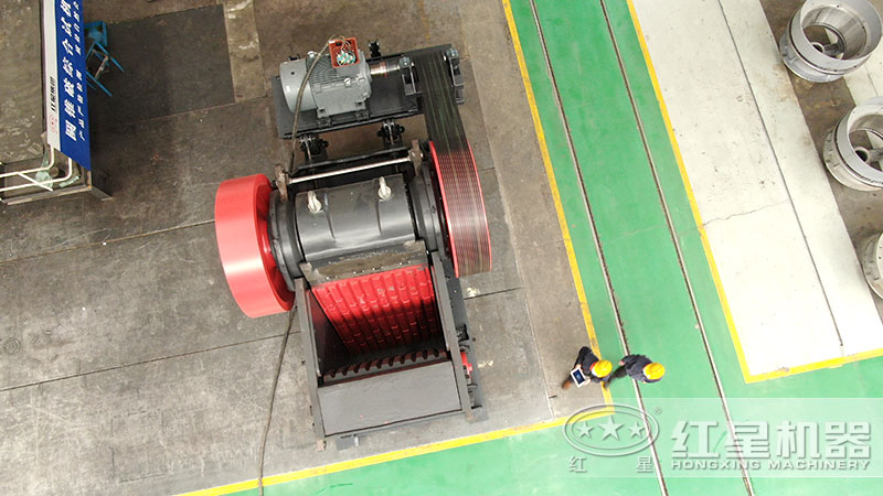 粗料破碎机一台多少钱，每小时产量多少吨，有没有现场视频