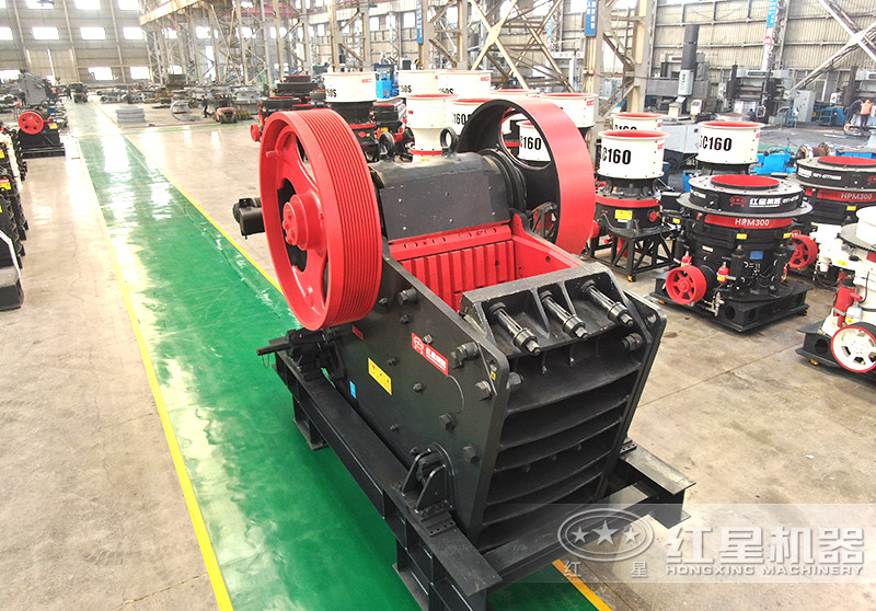 花岗岩边角料能加工建筑用碎石，用哪种粉碎机效果好